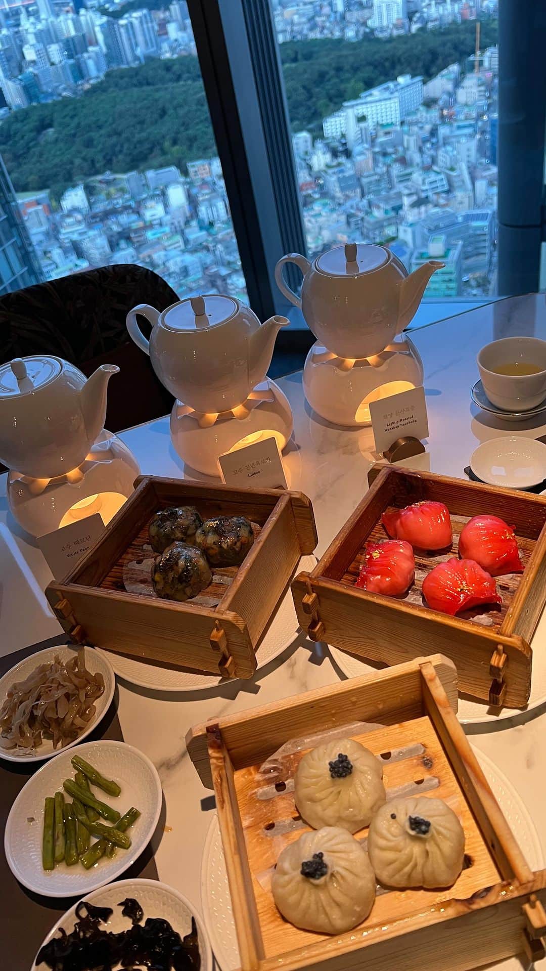 ハン・ジウンのインスタグラム：「예뿌고 맛있눈거 죠아아🙈🫶🏻❤️」