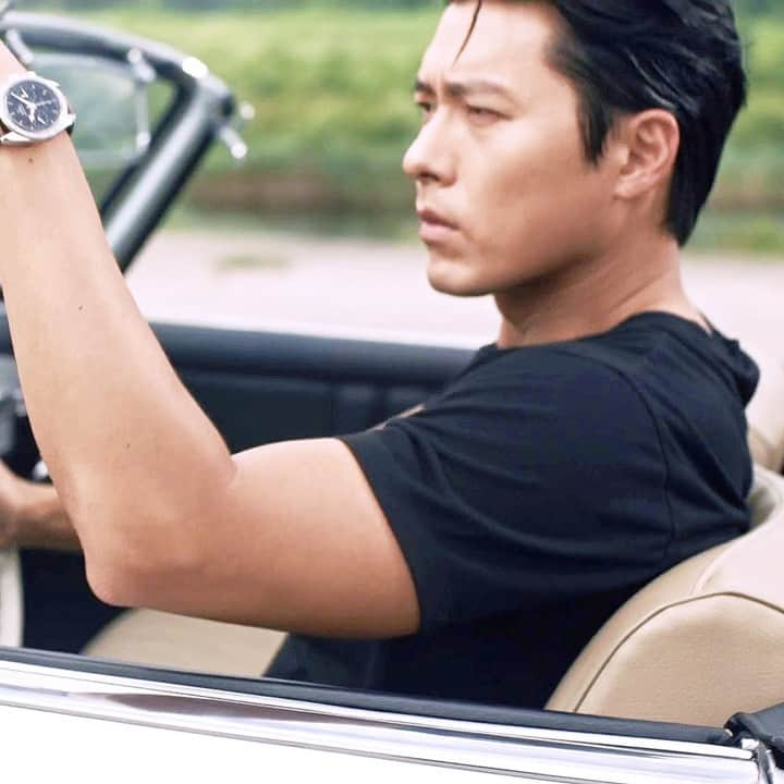 ヒョンビンさんのインスタグラム写真 - (ヒョンビンInstagram)「A Classic Icon Returns - Hyun Bin and the Speedmaster ’57 #OMEGA #Speedmaster #HyunBin #현빈 #ヒョンビン #玄彬」9月15日 22時31分 - withhyunbin