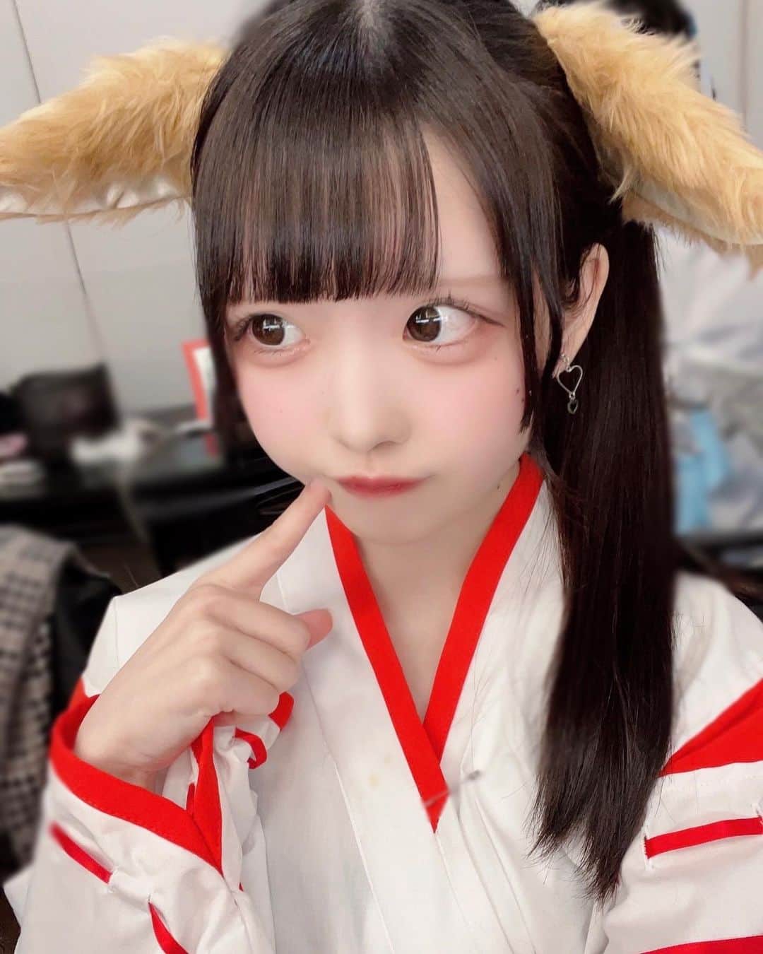 のインスタグラム：「この頃のもえ、最強だったと思う  ・  ・  #アイドル #地下アイドル #コンカフェ嬢 #コンカフェ #雰囲気好きな人いいね #地雷女 #地雷系女子 ##地雷女子と繋がりたい #量産型ヲタク #量産型コーデ #jk #jkブランド  #他撮り #自撮り界隈 #自撮り界隈の人と繋がりたい #1mmでもいいなと思ったらいいね #美男美女と繋がりたい #いいねした人全員フォローする #いいね返し #地下アイドル好きな人と繋がりたい #粉我 #偶像 #メイドカフェ #メイド服 #Instagood #photooftheday #グラビアアイドル #巫女さん #巫女コスプレ」