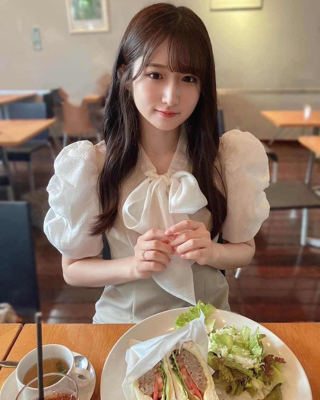 貝賀琴莉のグルメインスタ