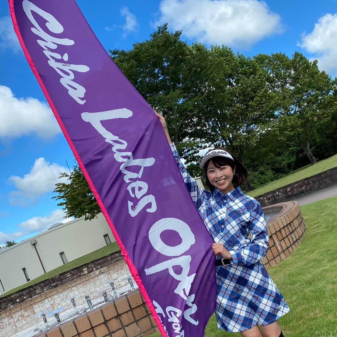 小尾渚沙のインスタグラム：「【お知らせ】 久々に千葉テレビに出演させて頂きます🎤 先日行われた、「第２回千葉女子オープンゴルフトーナメント2022新昭和杯」の特番です⛳️  プロとアマチュアが参加し、大盛り上がりだった今大会の模様をお伝えします✨ 私は進行役を務めさせて頂きましたよ💕  9月17日(土)15:30からチバテレでオンエアです✨  ぜひご覧くださいませ❤️ . . #ゴルフ #ゴルフ女子 #千葉テレビ #チバテレ  #千葉女子オープンゴルフトーナメント新昭和杯」