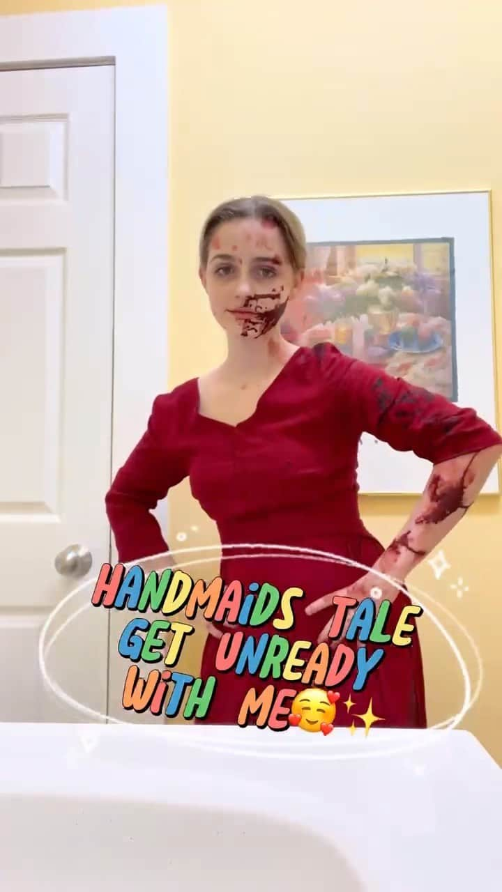 マケナ・グレースのインスタグラム：「Handmaid’s Tale first 2 episodes of season 5 now streaming on @hulu (not for younger audiences…but enjoy this bts!❤️)」