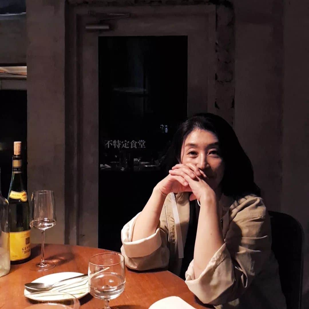 キム・ミギョンさんのインスタグラム写真 - (キム・ミギョンInstagram)「야심한 밤에 와인 한잔. 시간아 멈춰라!!!」9月16日 3時51分 - kim_mee_kyung