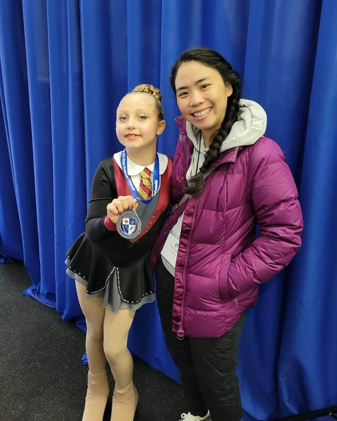 ベアトリサ・リャンのインスタグラム：「Congratulations, Ava, on a 🥈 medal at your first #USFS competition! Basic 4 at the Pasadena Open Championships.   @usfigureskating  @learntoskateusa  @toyotasportsperformancecenter  #basic4 #usfigureskating #learntoskate #toyotasportsperformancecenter」