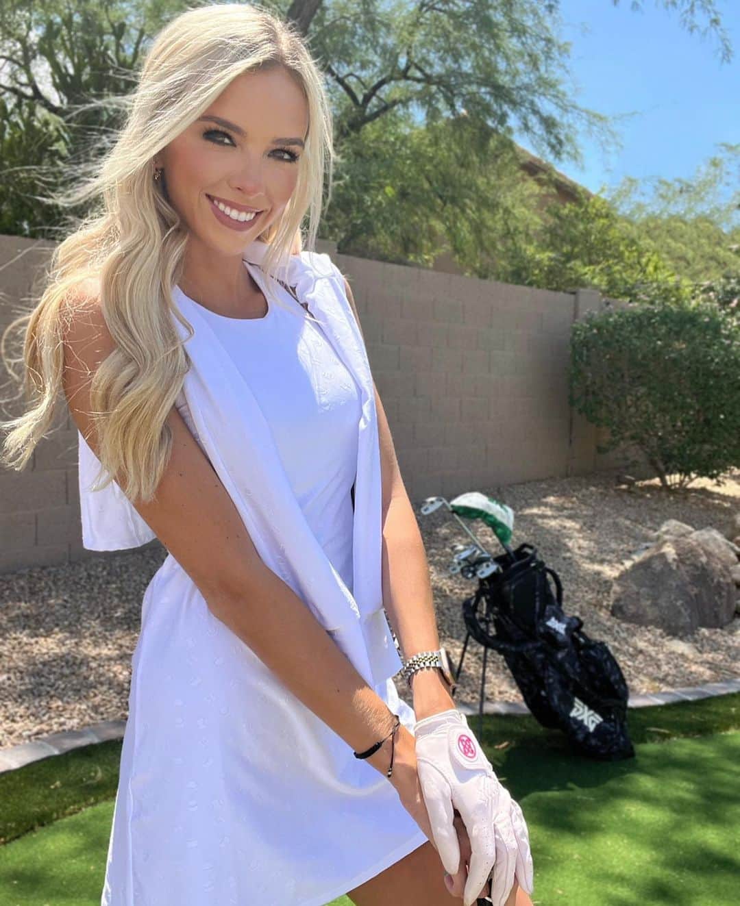Elise Lobbさんのインスタグラム写真 - (Elise LobbInstagram)「What’s the best part of your game right now ?! ⛳️🏌🏼‍♀️👇🏼👇🏼👇🏼  #golf」9月16日 6時27分 - eliselobb