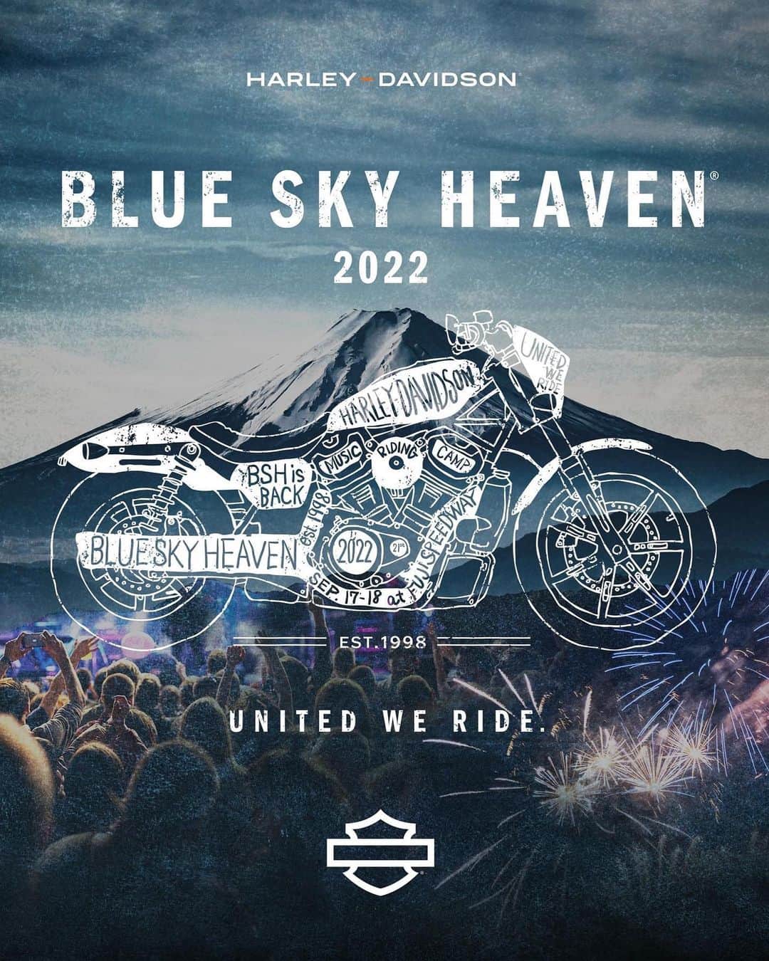 HILOCO aka neroDollさんのインスタグラム写真 - (HILOCO aka neroDollInstagram)「#HarleyDavidson #BlueSkyHeaven  2022.9.17 SAT - 18 SUN 全国のハーレー好きが集まる2日間!! 『BLUE SKY HEAVEN 2022』に出演します🗻  出演は glo NEX STAGE DJ CARで、二日間お昼間と、17土曜のフィナーレ花火タイムにDJします🤭😶‍🌫️🎆🎇✨✨  年に一度、毎回一万人が集う通称 #ブルスカ   メインステージには Charaさん、大沢伸一さん、m-floタクさん、他にも今話題の旬のアーティストのLIVEやDJが盛り沢山！🎤  そしてブルスカラウンジには ケンイシイさん、コウキムラさん、エンマさんが、、、!!!🫶🏻🖤  富士山を目の前に キャンプ、音楽、花火、BBQ、パレードやショー、サウナなど、 ハーレーオーナーでなくても楽しめる内容です☺️  皆さま是非遊びにきてくださいね♪  詳細は 『blue sky heaven』で検索！ https://blueskyheaven.jp  #blueskyheaven @harleydavidsonjapan  @glo.japan  @blockfm   @shinichiosawa  @takudj  @_kenishii_  @kokmr  @djemma_nitelistmusic  @ryosuke_aka_u39  @boxop_mikuru  @nari_hiranuma   #blueskyheaven_glo #glo #グロー」9月16日 16時59分 - djhiloconerodoll
