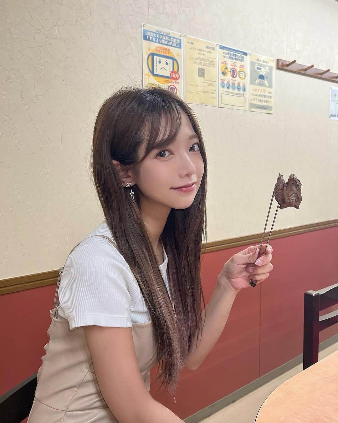 八千恵(やっちん)のインスタグラム：「最近自分の中で焼肉ブーム🤍🖤 . . 瓢箪山の焼肉かまちゃんおいしかった🥰 . おすすめはハラミのタレとカレーおじや🍛 . #焼肉 #焼肉かまちゃん #大阪グルメ  #大阪焼肉 #瓢箪山グルメ #グルメ女子」