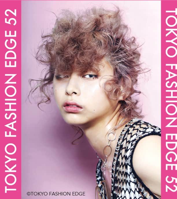 東京ファッションエッジ／プロフェッショナル東京のインスタグラム：「#ファッションエッジ 52号　好評発売中👍 自由テーマの作品を少しだけご紹介😘  いけのの晃正 Pluss teru biyousitsu  公式オンラインストアでは、クレジットカード、アマゾンpay、コンビニ決済、キャリア決済など、お支払いも便利でスムーズ😄 お買い求めは弊社（https://beauty-gr.co.jp）まで🔍  ---------------------------------------------------- #東京ファッションエッジ　#tokyofashionedge #profeshionaltokyo #クリエイティブヘア#creative #クリエイティブヘアスタイリスト #creativehairstylist #hair #ヘアスタイル #hairstyle #ヘアカラー #haircolor #メイク #make #makeup #ファッション#fashion #美容師 #ヘアスタイリスト#hairstylist #hairstylistjapan #美容学生#modermsalon #colorsync#hairtransformation #hairinspo#hairofinstagram #美容学生と繋がりたい#fashionista」
