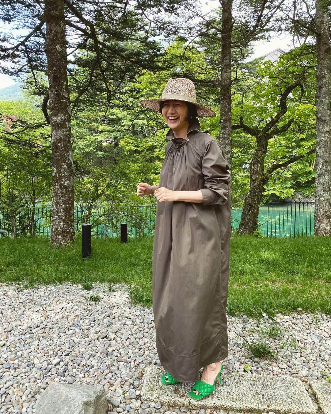 富岡佳子着 CINOH ロングジレ 上質ワントーンスタイルを楽しもう！富岡佳子さんプロデュース
