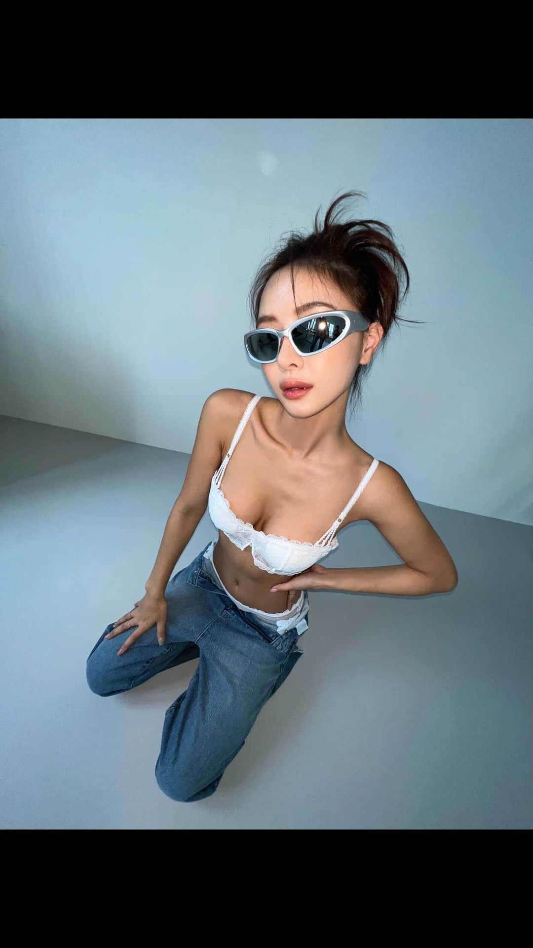 キム・ボラムのインスタグラム：「🔥오늘🔥 포토언니도 믓쟁이 썬글 포기못하짘ㅋㅋㅋㅋㅋㅋㅋㅋ」