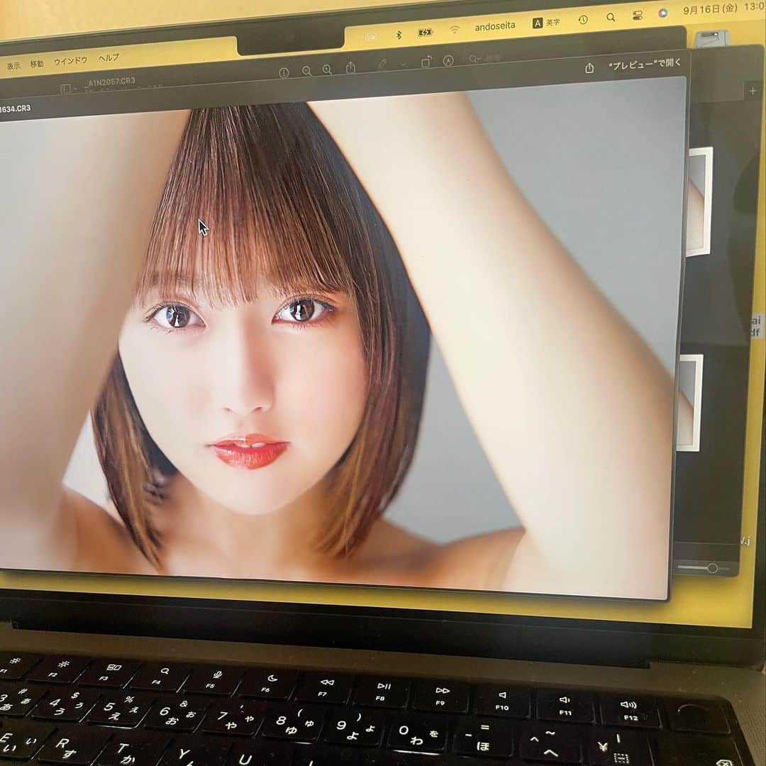 のインスタグラム：「📸🫘🍭  ・  ウェブ撮影での写真。  中学生ぶりに撮ってもらうカメラマンさんとの撮影でした☺️  美少女から良い女になったね〜 て懐かしいお話しながら、 沢山可愛い可愛いていいながら撮影してくれて楽しかった〜✨✨  愛持って撮ってくれてる人の写真は本当に盛れます😌✨笑  普段のカメラマンさんとはまた違う雰囲気のお写真沢山で、みんなも新鮮なんじゃないかなとおもう、、！  公開楽しみにしてて〜！！ 後日現女子にて公開です◎◎◎」