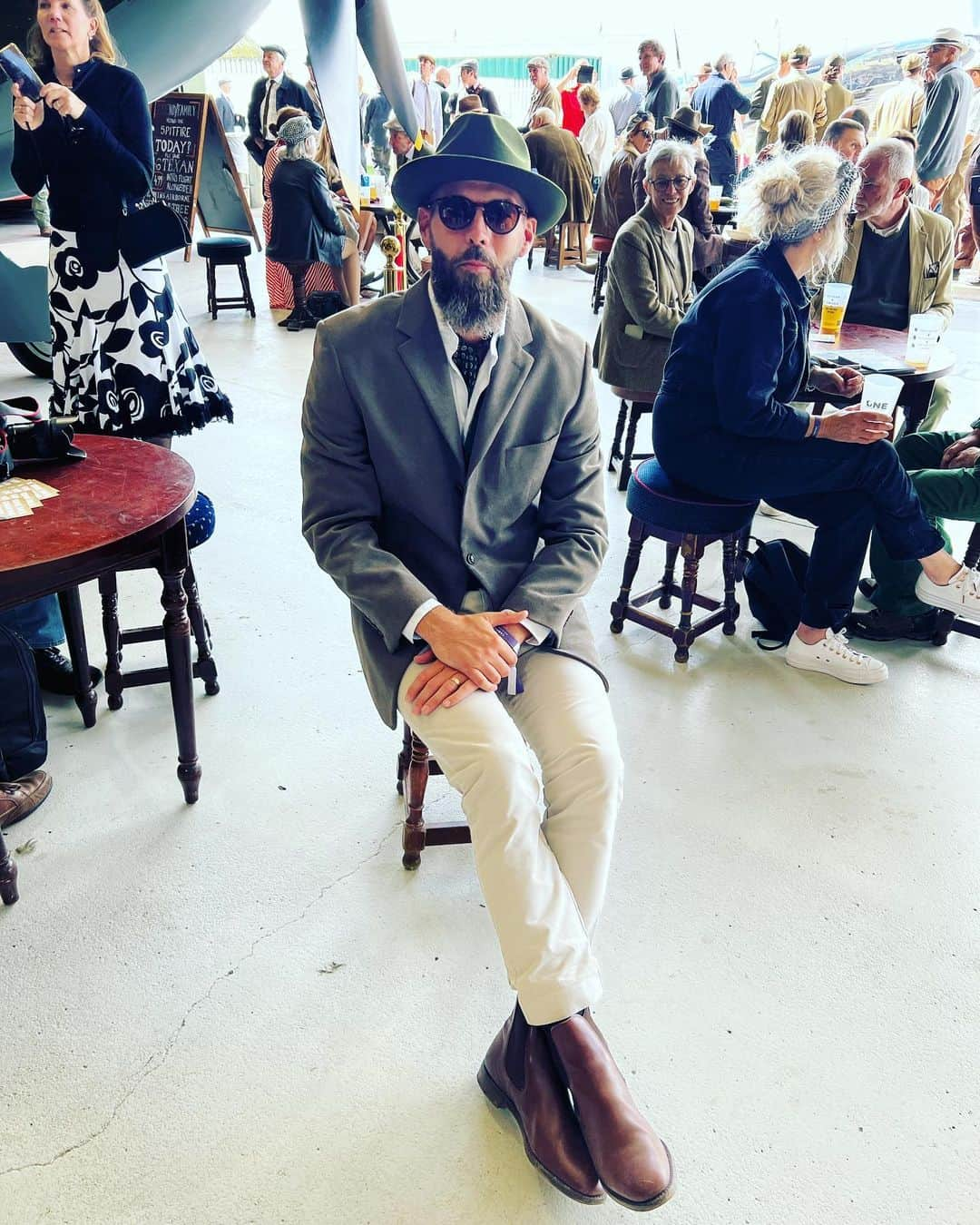 ジョー・レドリーのインスタグラム：「Day 1 Goodwood 💚」