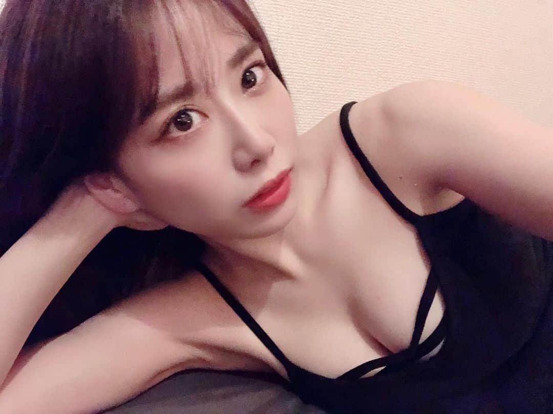 奥津マリリのインスタグラム：「ゴロ」