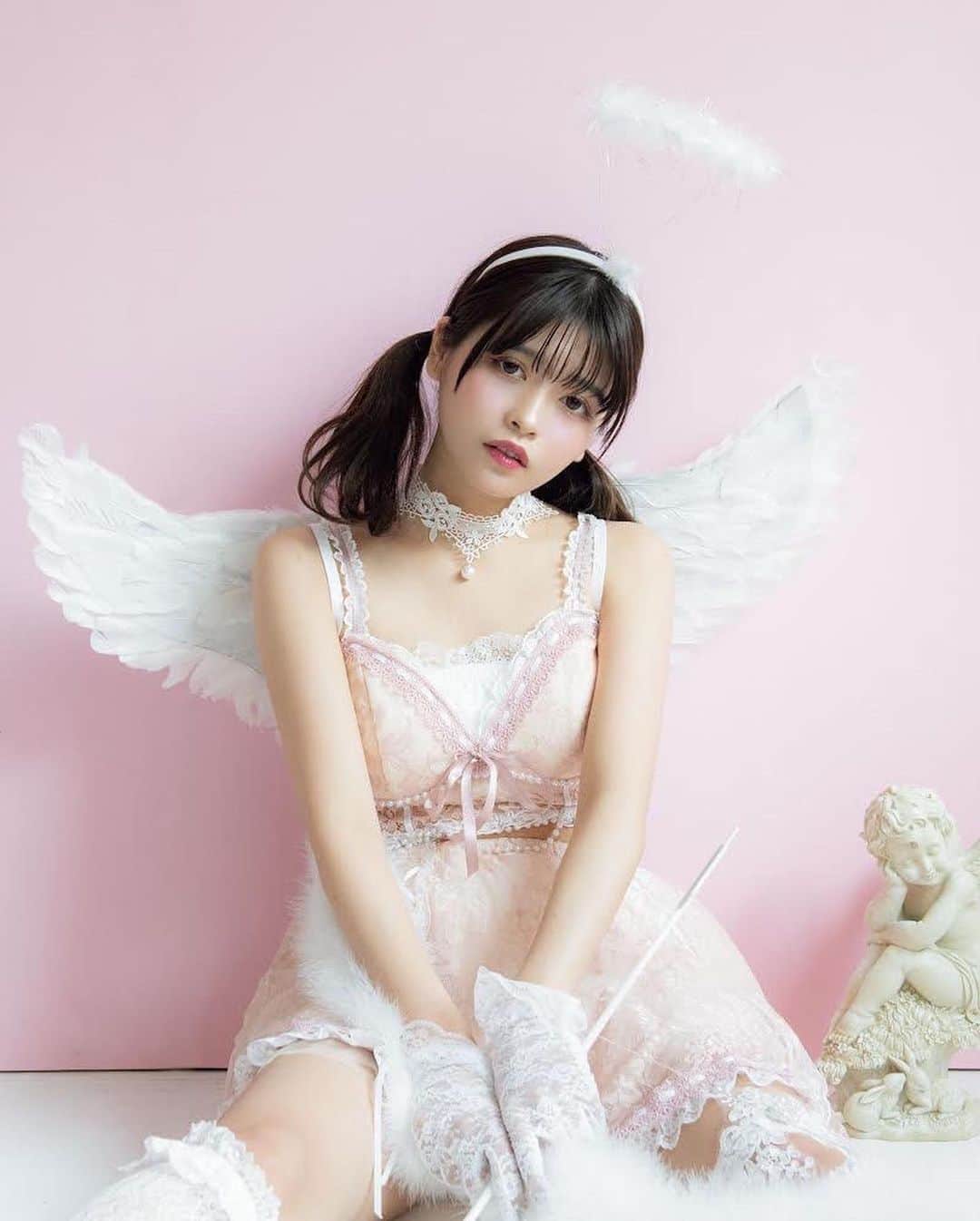 景井ひなのインスタグラム：「_ 🕊LARME054🕊  本日発売の｢LARME054｣今回も最強的に可愛いです 是非手に取って沢山の愛を下さいなꪔ̤̮‪‪♡」