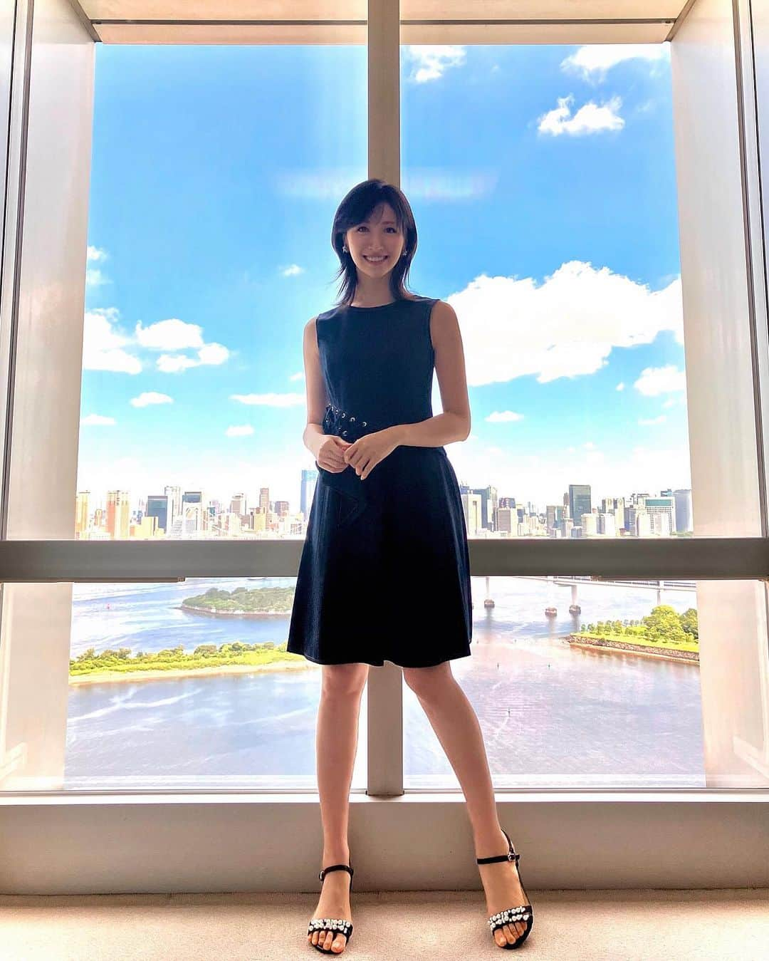 横山ルリカさんのインスタグラム写真 - (横山ルリカInstagram)「. まだまだ夏な空と☀️  9/18（日）15:00〜 フジテレビ 【みんなのKEIBA】に出演します👑  秋華賞トライアル🌹ローズS🏇  ぜひ、ご覧ください🌈  #フジテレビ #みんなのKEIBA #ローズS  9/17（土）20:00〜 【競馬予想TV!】🐴  🌹ローズS 🌈セントライト記念  予想バトルをお楽しみに🔥  #競馬予想TV!」9月16日 22時31分 - rurika_yokoyama_official