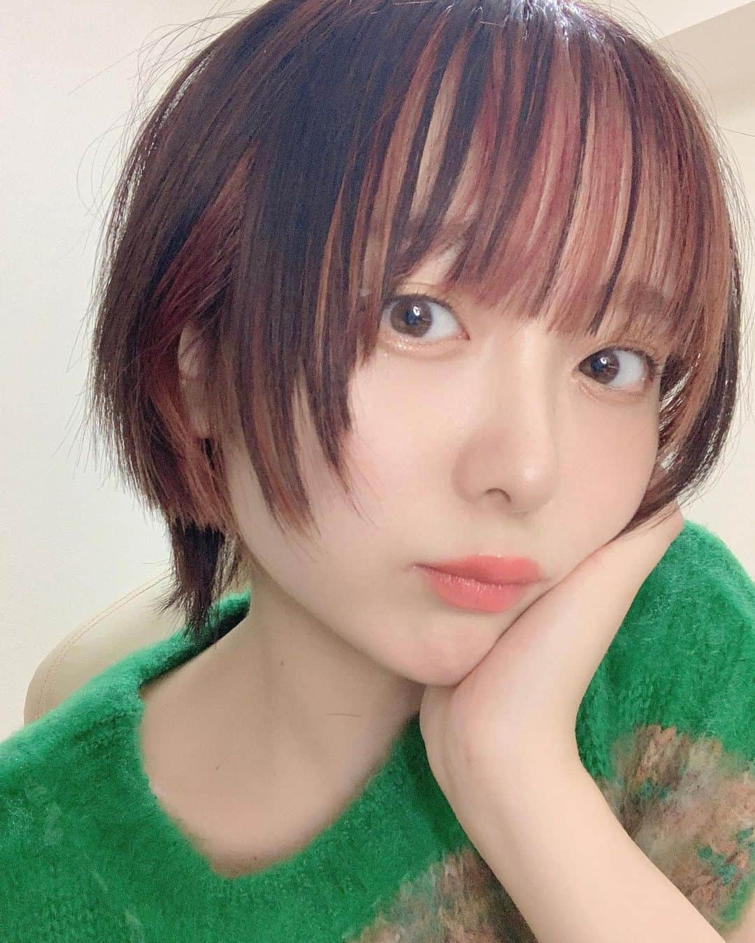 中野佑美さんのインスタグラム写真 - (中野佑美Instagram)「♻️🧡🧶🪴  #ショートウルフ  #ショートヘア」9月16日 22時33分 - nakan084