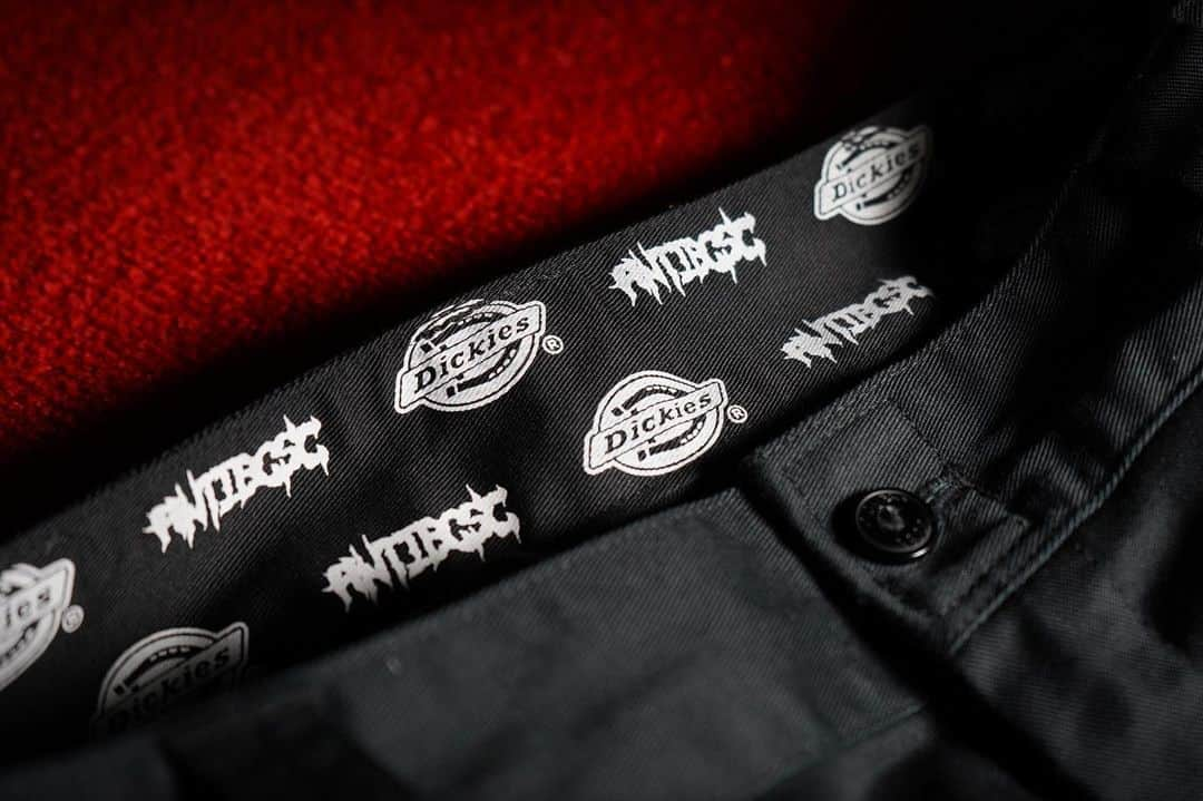 ANTI BCSCさんのインスタグラム写真 - (ANTI BCSCInstagram)「【Dickies®︎×ANTIBCSCコラボパンツ発売決定‼︎】 ワークウェアとバイクウェアをミックスしたバイカーズパンツをDickies®︎と共同で制作しました。 ダブルニーに着想を得て、バイカーズパンツとしての機能を持たせたオリジナルデザインのスペシャルアイテムです！  【販売時期と販売先サイト】 9/17（土）20:00〜 ANTIBCSC STORE https://antibcsc.stores.jp ※完全受注生産です。 ※お届けまで日数を要します。  #antibcsc #dickies #dickies874 #dickiesworkwear #ディッキーズ #アンチビクスク」9月17日 0時02分 - antibcsc