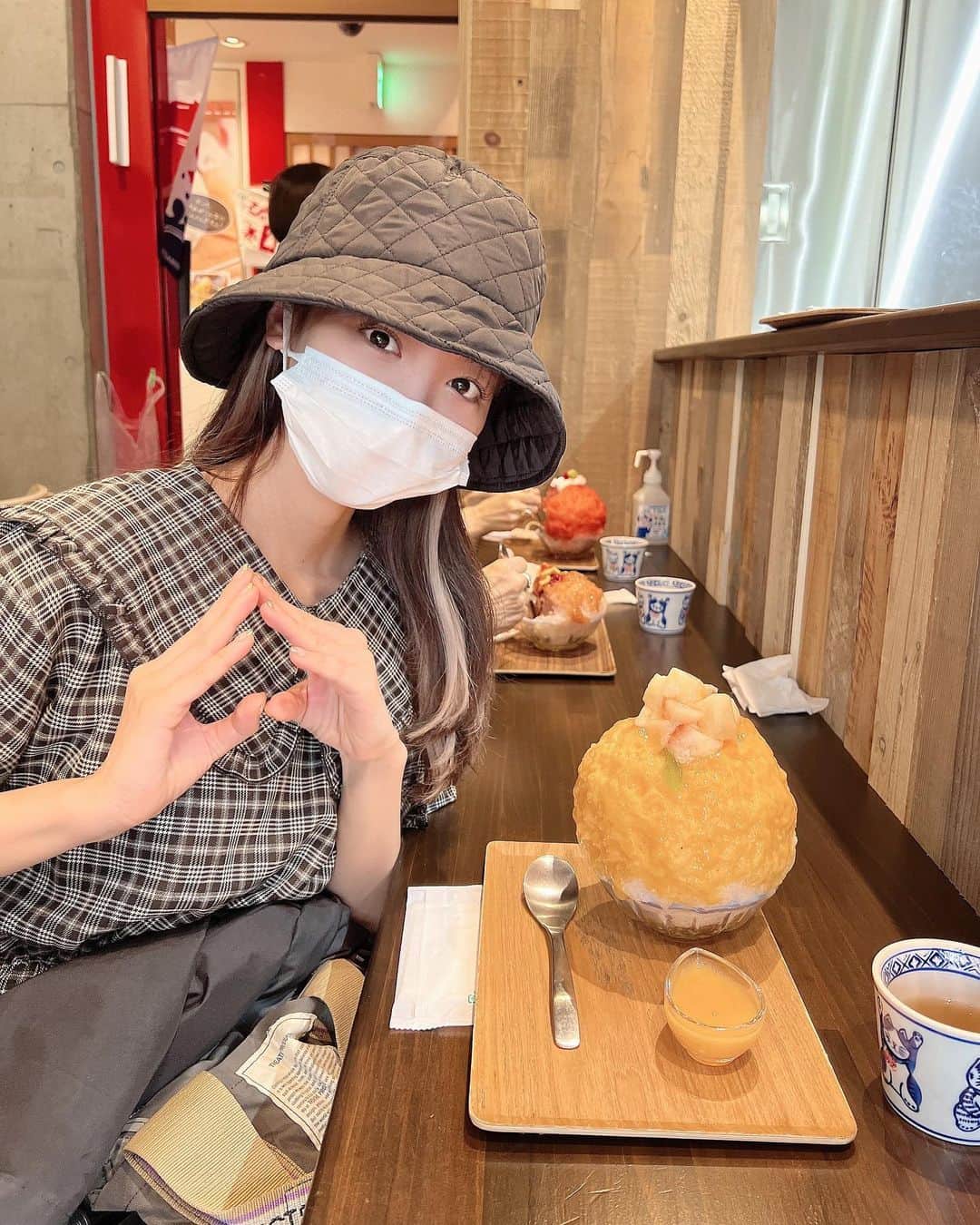 桃乃木かなのグルメインスタ