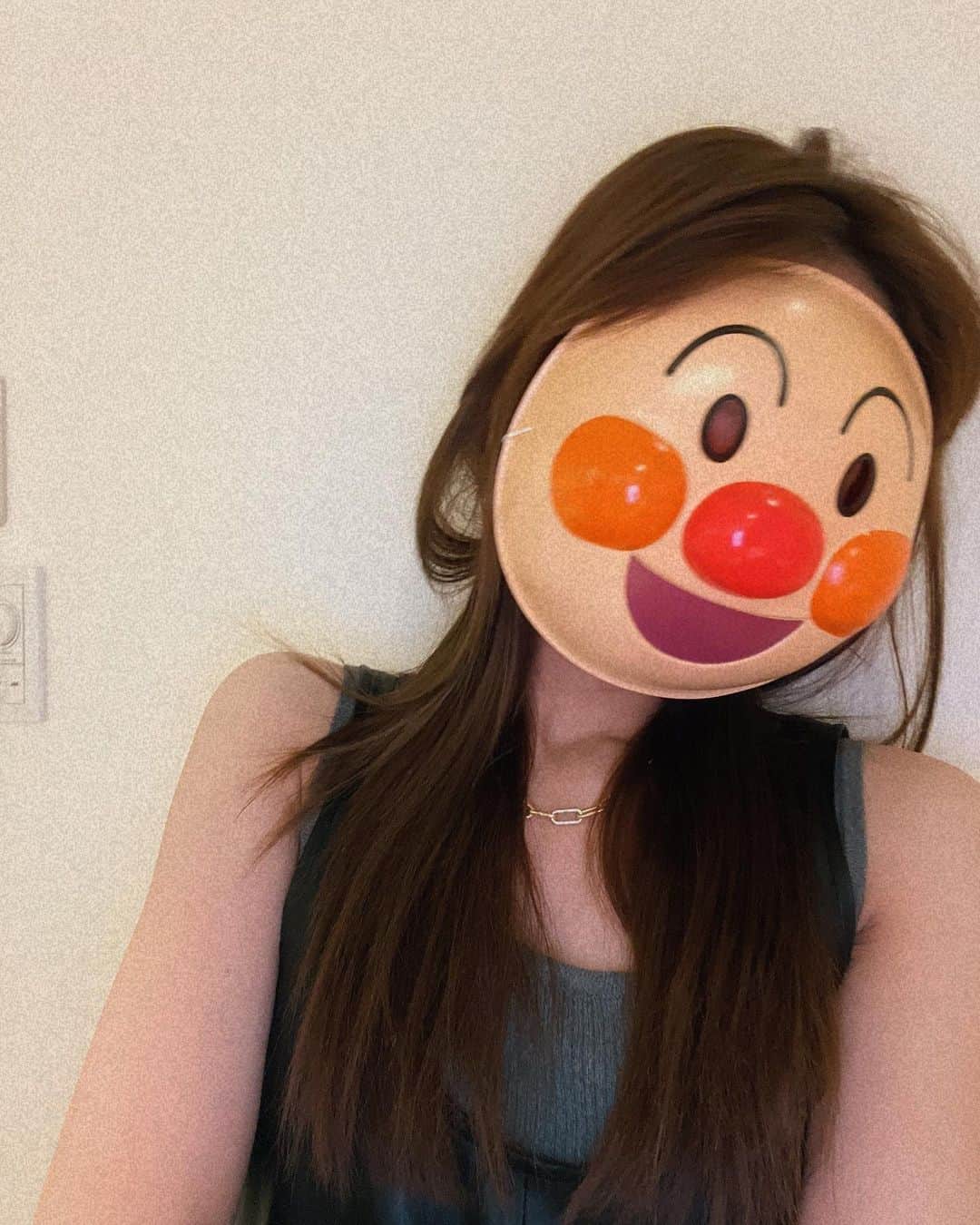 近藤千尋のインスタグラム：「近藤アンパンマンですよ〜💕笑  今日お祭りがやっているとお友達から聞き パパのお仕事の合間に家族で🥰 娘たち、ばぁばが作ってくれた浴衣で参戦👘 来年はまたサイズアップした浴衣 おねだりしちゃおっと🥹💗笑 私は絶対作れない😭❗️❗️❗️  子供たちも楽しそうでよかった🤍 私はお祭りと言ったら じゃがバターがあれば大満足！🫡  みんなは何が好き〜？💖💖  明日はタイチサン！生放送📺 是非みてね😍💓」