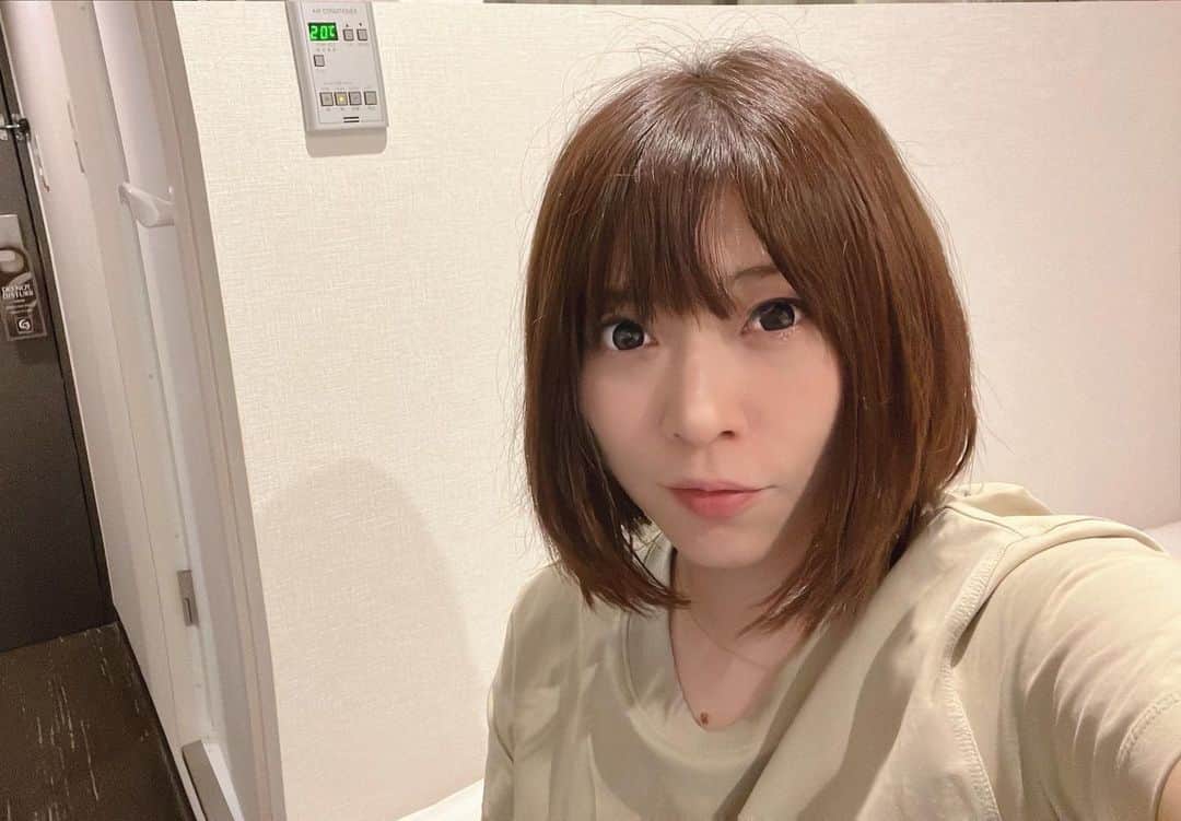 鈴華ゆう子のインスタグラム：「島根県にやってきました。ホテル着。 和楽器バンド全国ツアー、9/18島根公演、9/19岡山倉敷公演の予定です。台風が接近中なので、無事に公演が行えるのか心配です。私も、運営の決定を待っているところです。随時スタッフチームが判断をしていくそうなので、よろしくお願いします。やると決まればいつでも出来る準備で東京からやって参りました。 天気が不安ですが、 皆様、くれぐれも台風お気をつけください。  #和楽器バンド  #島根県  #ボカロ三昧2大演奏会  #鈴華ゆう子  #Wagakkiband  #yukosuzuhana  #出雲そばきがる  #scarab別邸   #出雲そば  #八重垣神社  #カラコロ広場」