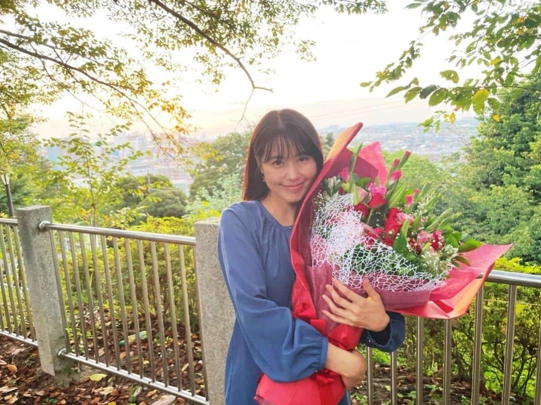 有村架純さんのインスタグラム写真 - (有村架純Instagram)「🕊  皆様の暮らしが幸せであってほしいと、心底願う作品でした。 私自身も勇気を持って生きてゆけますように。  ありがとうございました☺︎  #石子と羽男」9月17日 16時35分 - kasumi_arimura.official