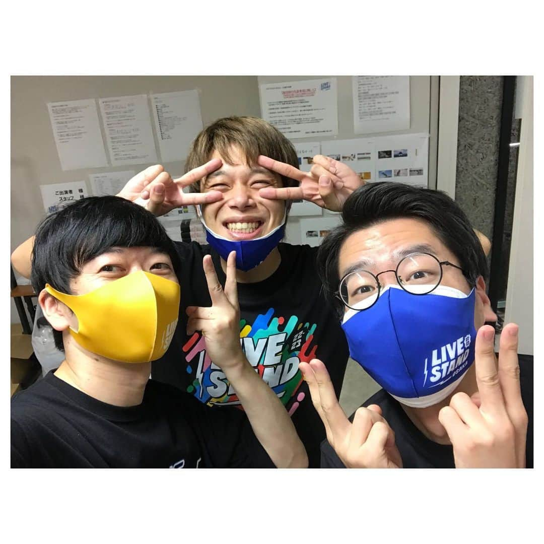 藤本聖さんのインスタグラム写真 - (藤本聖Instagram)「10秒に1回大爆笑  LIVESTAND OSAKAの幕開けとなるBDBに出場してきたぜ  広告に嘘偽りなし！10秒に1度どころか5秒に1度は大爆笑の嵐  芸人もお客さんも最高にひりつくおもしろライブが数年ぶりに復活して震えたよ  呼んでくれた爆ノ介ありがとう！！  #LIVESTAND #BDB」9月17日 17時51分 - kasoku_mossan