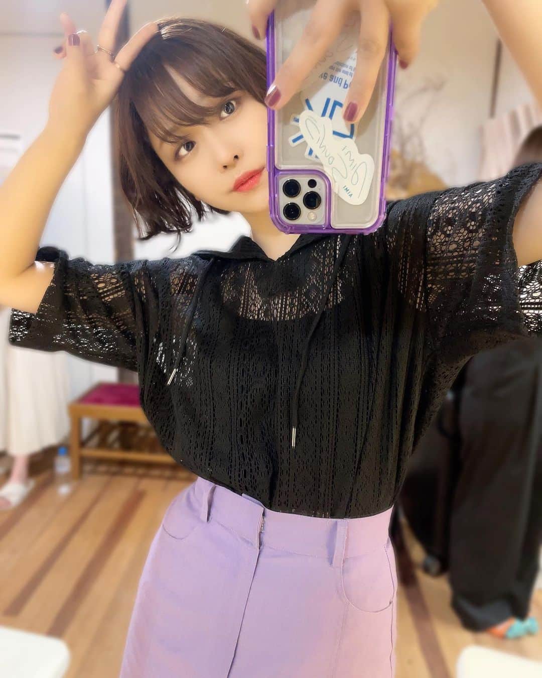 愛美のインスタグラム：「夏がすぎる前に。 #バンドリTVLIVE のお洋服☀️  #ootd #パーカー声優 #私服」