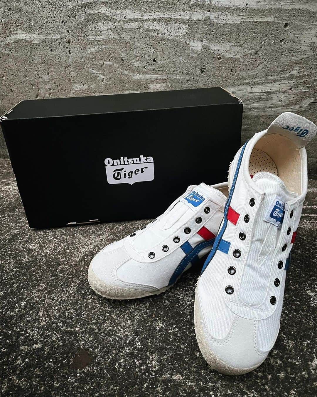 森下真依のインスタグラム：「I got a birthday present. Thank you.🤍  #onitsukatiger #birthdaypresent」