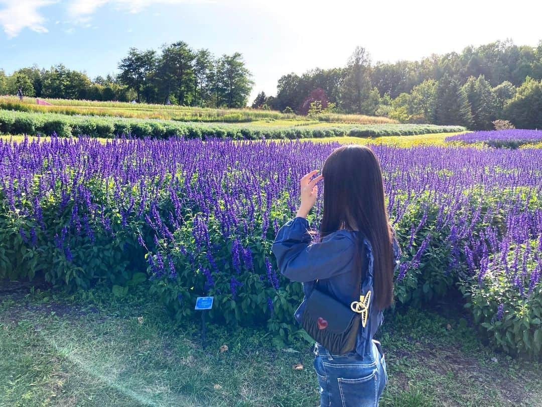 山下彩耶のインスタグラム：「大自然🤍🦢🌳  この日はぶどう狩りも行きました幸せだった🍇」