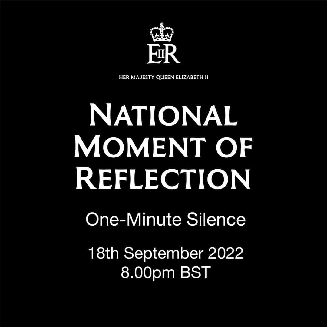 ダウントン・アビーのインスタグラム：「Tomorrow at 8pm, we invite you to join us in the National Moment of Reflection that will take place to mourn the passing of Her Majesty Queen Elizabeth II and reflect on her life and legacy.」