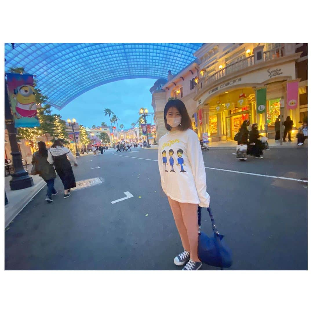 斉藤まりなさんのインスタグラム写真 - (斉藤まりなInstagram)「🛫お知らせ🌏  「JAL✖️USJ 」web CMに出演しています。 マスク着けてるから私だと気付いてもらえるかな😷  ミニオン達が可愛すぎました//  撮影後にパーク内で撮った写真🤳  #JAL #USJ #ミニオンズ」9月17日 20時00分 - marina_saito.official