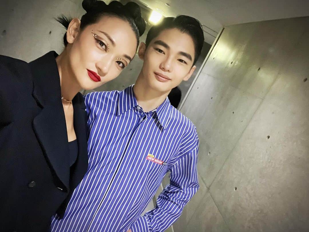 のインスタグラム：「沢山の方に来てもらえて嬉しかったです❤︎ #VOGUEALIVE ⁡ Thank you @voguejapan @diorbeauty @dior #ディオールファインジュエリー ⁡」