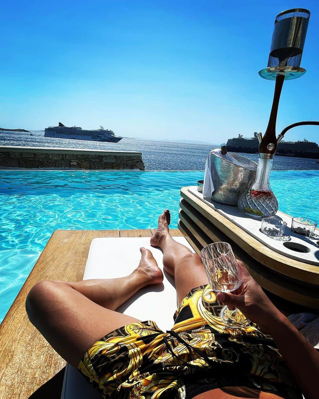 西片かずひろのインスタグラム：「ミコノス島Cavo Tagooホテル ずっと晴れてた  #cavotagoo #mykonos🇬🇷 #ギリシャ」