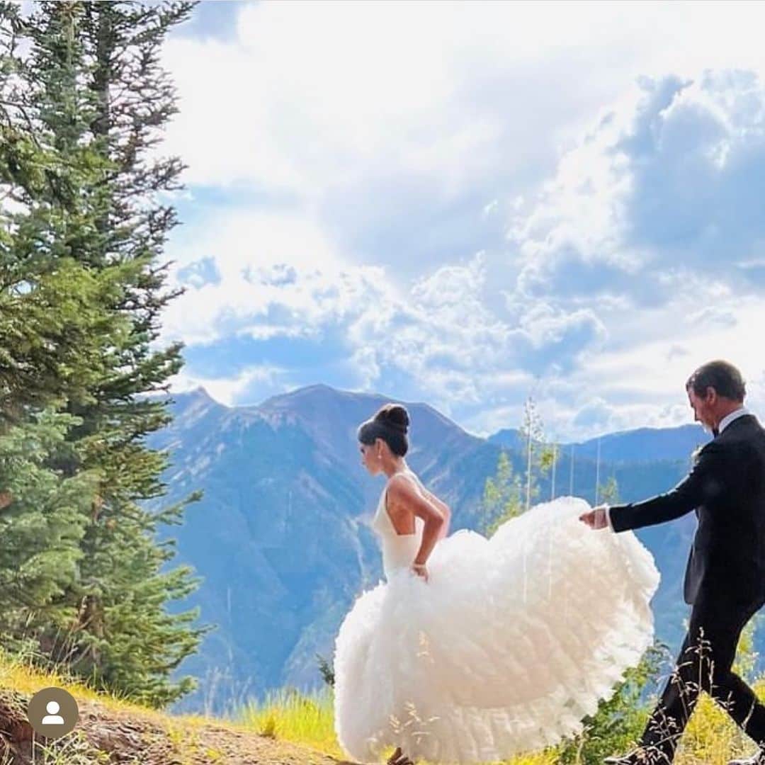 のインスタグラム：「Married!!!」
