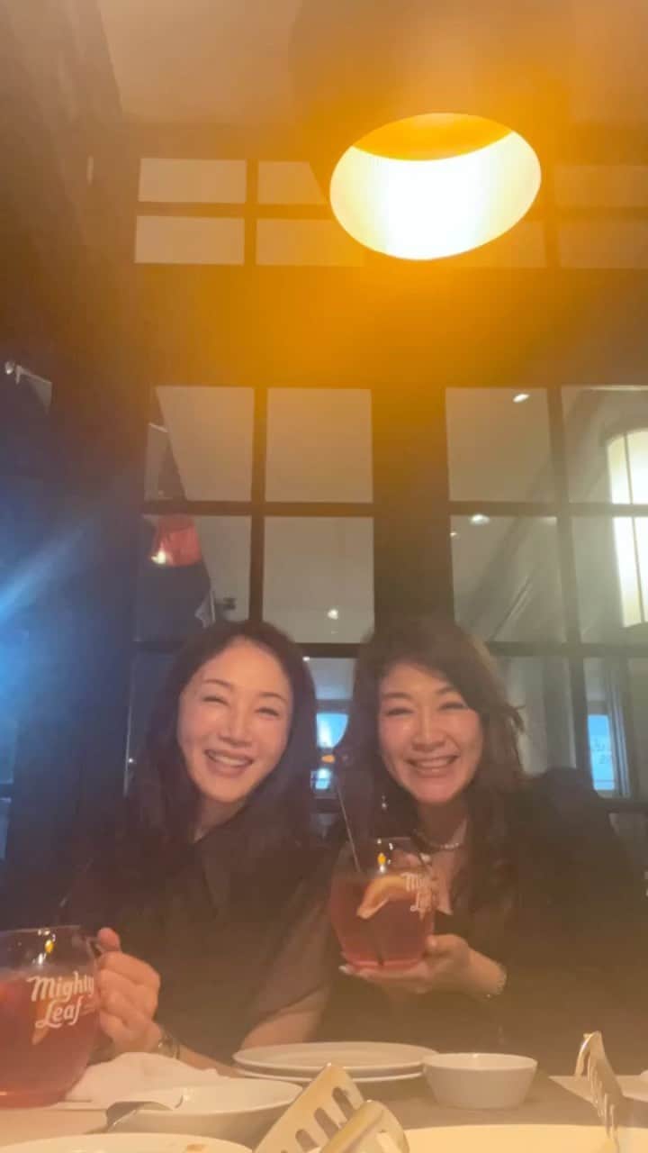 坂村かおるのインスタグラム：「昨日は、久しぶりにお友達のなおみさんとお逢いできました！ ・ 桐生市の　#トラットリアバルボン　で美味しいお食事をして楽しいひと時を過ごせました。 ・ なおみさんの笑顔と優しく包み込むオーラにいつも癒されています☺️ ・ 楽しい時間をありがとうございました😊 ・ ・  いつも「いいね！」を頂きありがとうございます。 皆さんのコメントに元気を貰っています😊  #クィーンオブ美魔女 #team美魔女 #美ST #坂村かおる #トータルビューティーアドバイザー #美しく老いる #バランス #美容 #コスメ #ファッション #今日のコーデ #トータルバランス #お洒落な人と繋がりたい #コスメ好きな人と繋がりたい #美意識高い人と繋がりたい #美魔女 #美魔女が変わる #アップデートしてる人と繋がりたい #自分らしくアップデート #楽しい時間 #桐生市グルメ」