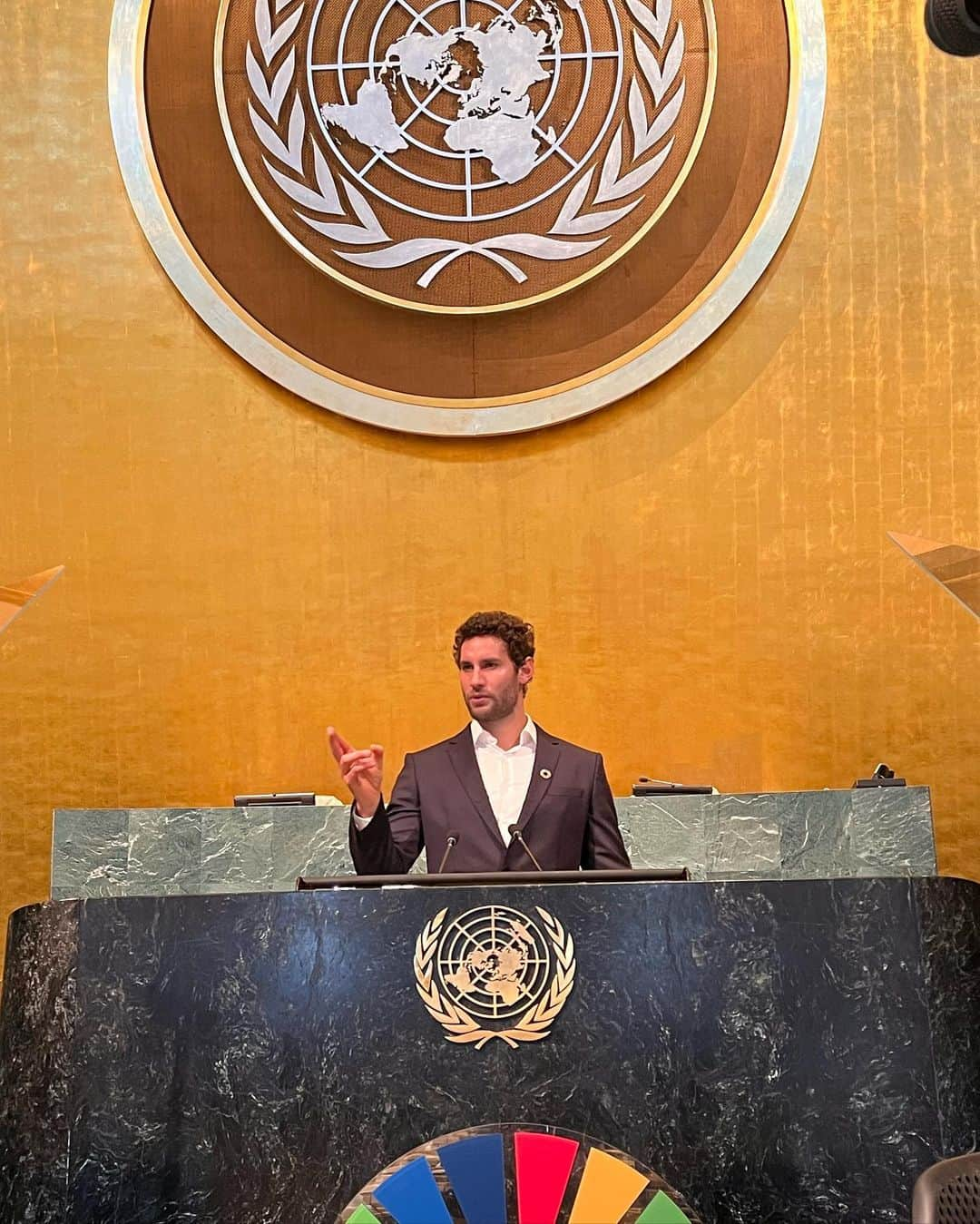 フランコ・ノリエガさんのインスタグラム写真 - (フランコ・ノリエガInstagram)「It is such an honor to be invited by @unitednations @unep to the Transforming Education Summit to share my point of view on such an important subject like educating ourselves on plastic pollution and possible solutions to solve this problem affecting everyone!  #UNGA」9月18日 8時43分 - franconorhal