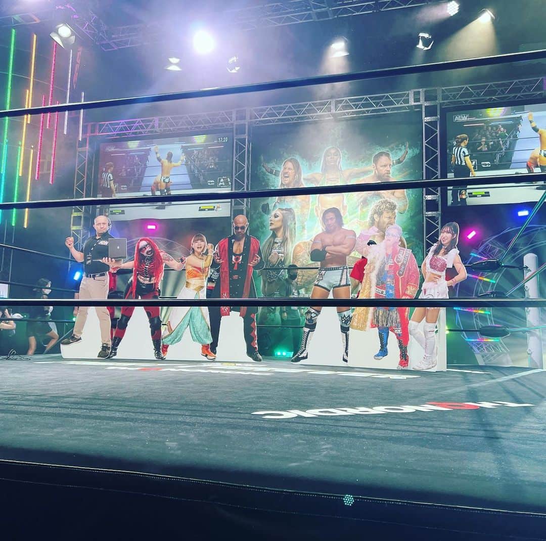 坂崎ユカのインスタグラム：「東京ゲームショウ2022  #THQNordic #TGS2022  #AEW  #tjpw」