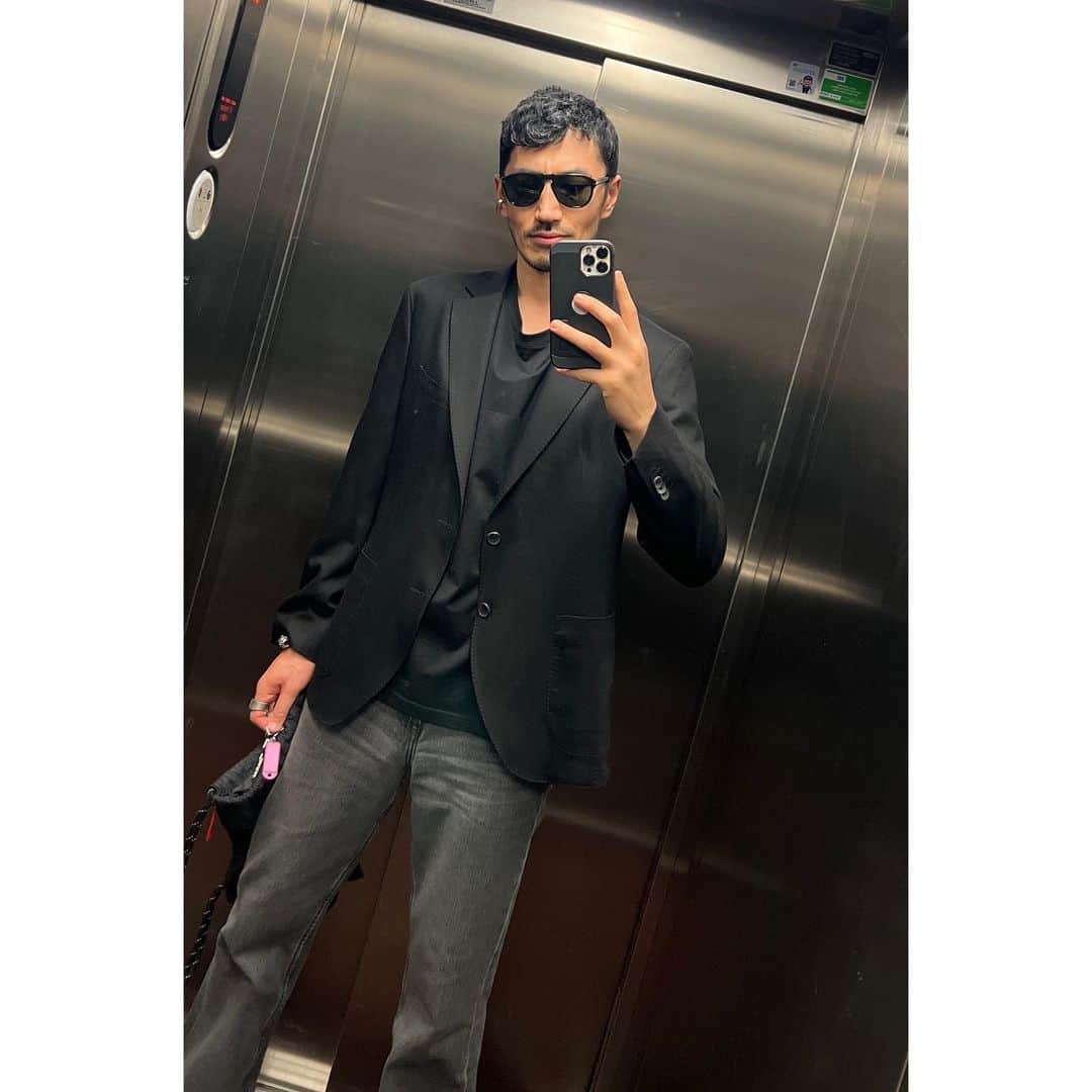藤井裕史のインスタグラム：「😎」