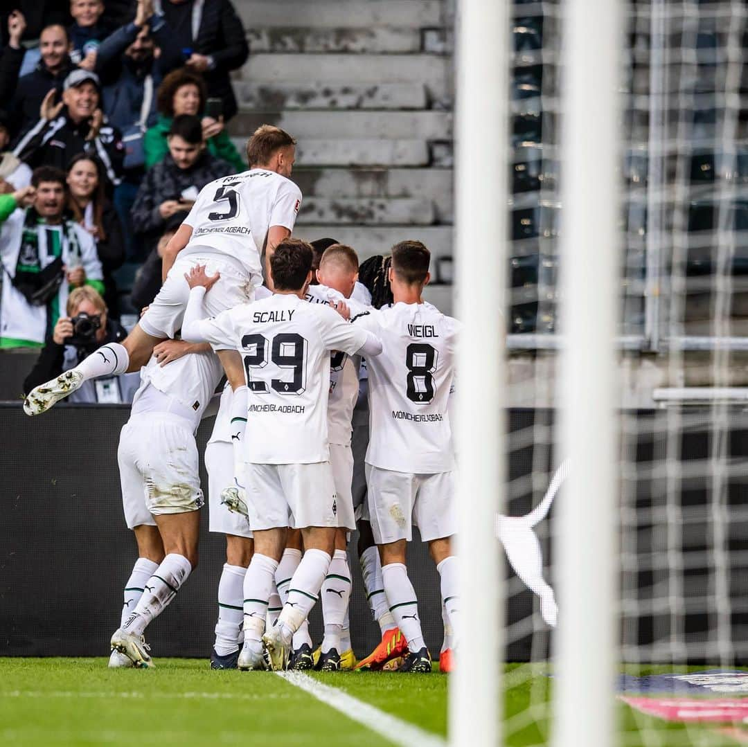 マーヴィン・フリードリヒさんのインスタグラム写真 - (マーヴィン・フリードリヒInstagram)「Heimsieg 🐎  #borussiamönchengladbach #bmgrbl #cleansheet」9月18日 17時04分 - marvinfrd