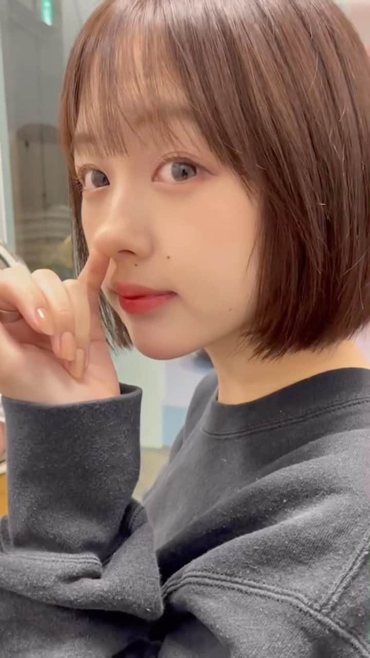 なえなの（サブ）のインスタグラム：「花粉の時期は鼻が痒いな」