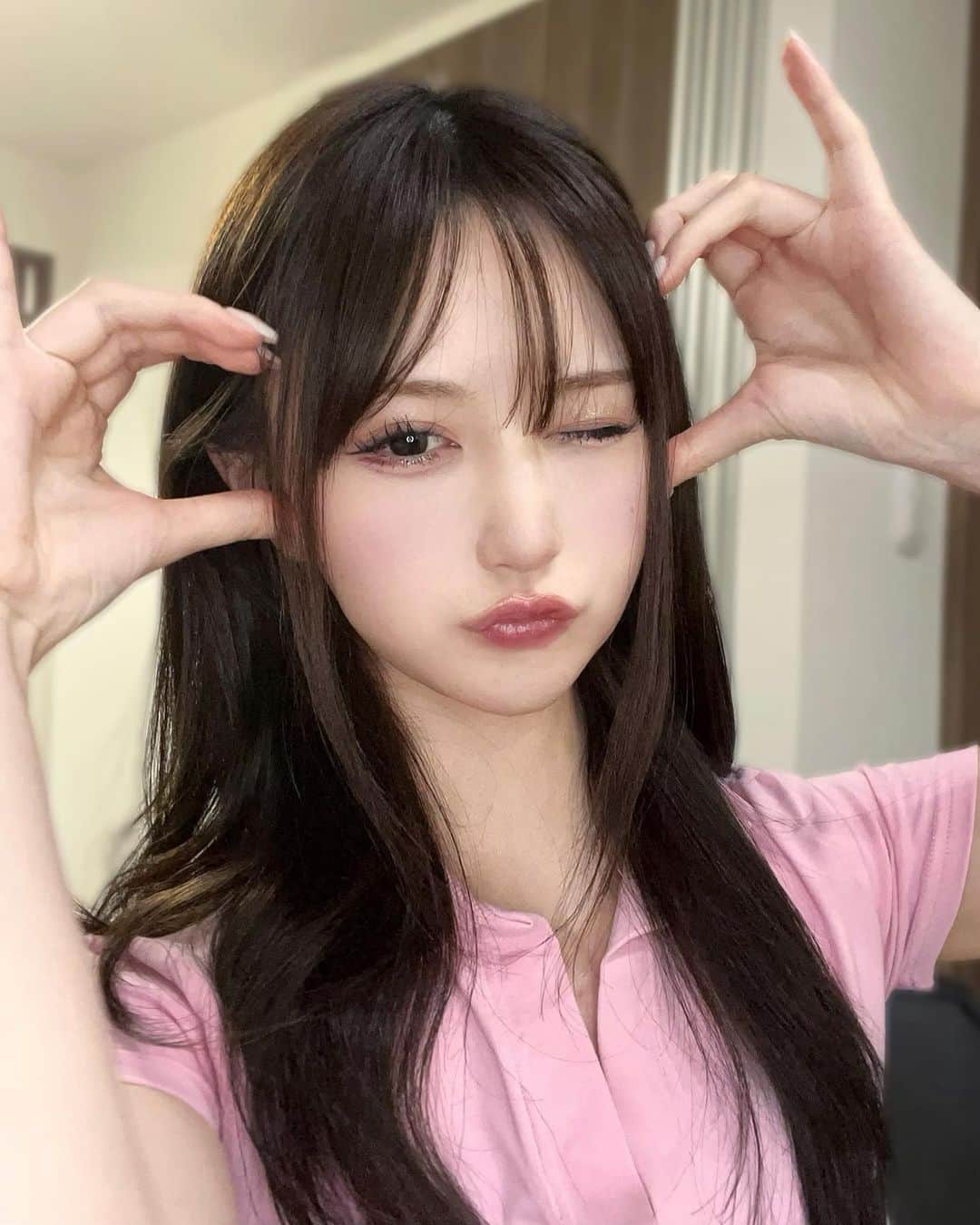 山本望叶のインスタグラム：「好きだ虫ポーズ( ◜◒◝ )」