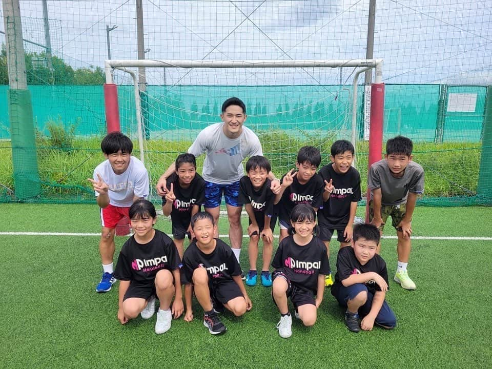 杉岡尚樹のインスタグラム：「地元である京田辺市の小学生ハンドボールチームOKハンドボールクラブの練習にお邪魔しました！がんばれ！ @okhandball2021 💪🏻🔥 #handball #ハンドボール #京田辺市」