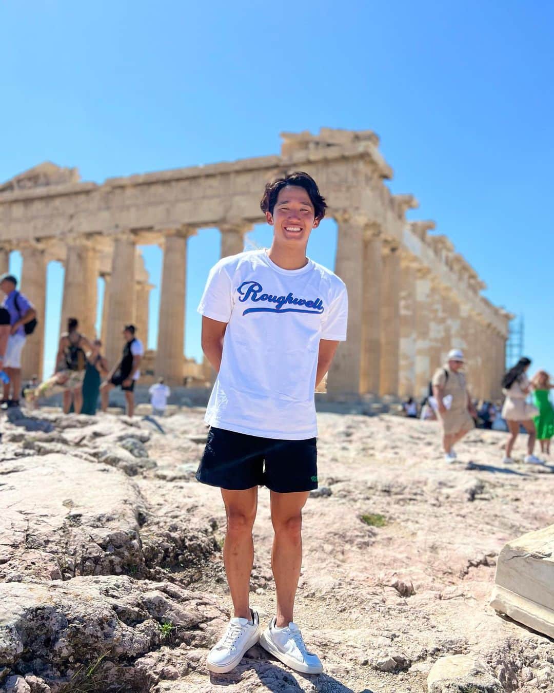 荒井陸のインスタグラム：「📍Athens, Acropolis🏛  こっちでの生活も慣れてきた！ 10月に一瞬だけ日本選手権の為、帰国します！  みんな旅行は、ギリシャに来てね🇬🇷」