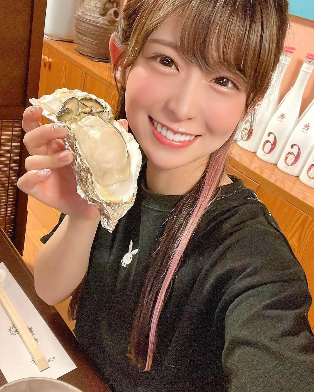 岡田美紅さんのインスタグラム写真 - (岡田美紅Instagram)「『貝がだいすき🥺❤️』  特に牡蠣🦪🤭💜  #牡蠣好きな人と繋がりたい#牡蠣ヲタク#牡蠣同好会#牡蠣しか勝たん#通年牡蠣食べてる人#牡蠣ご飯#牡蠣雑炊#生牡蠣#焼き牡蠣#居酒屋経営#居酒屋経営の食勉#牡蠣食べすぎですよ」9月18日 21時43分 - miipopo_39