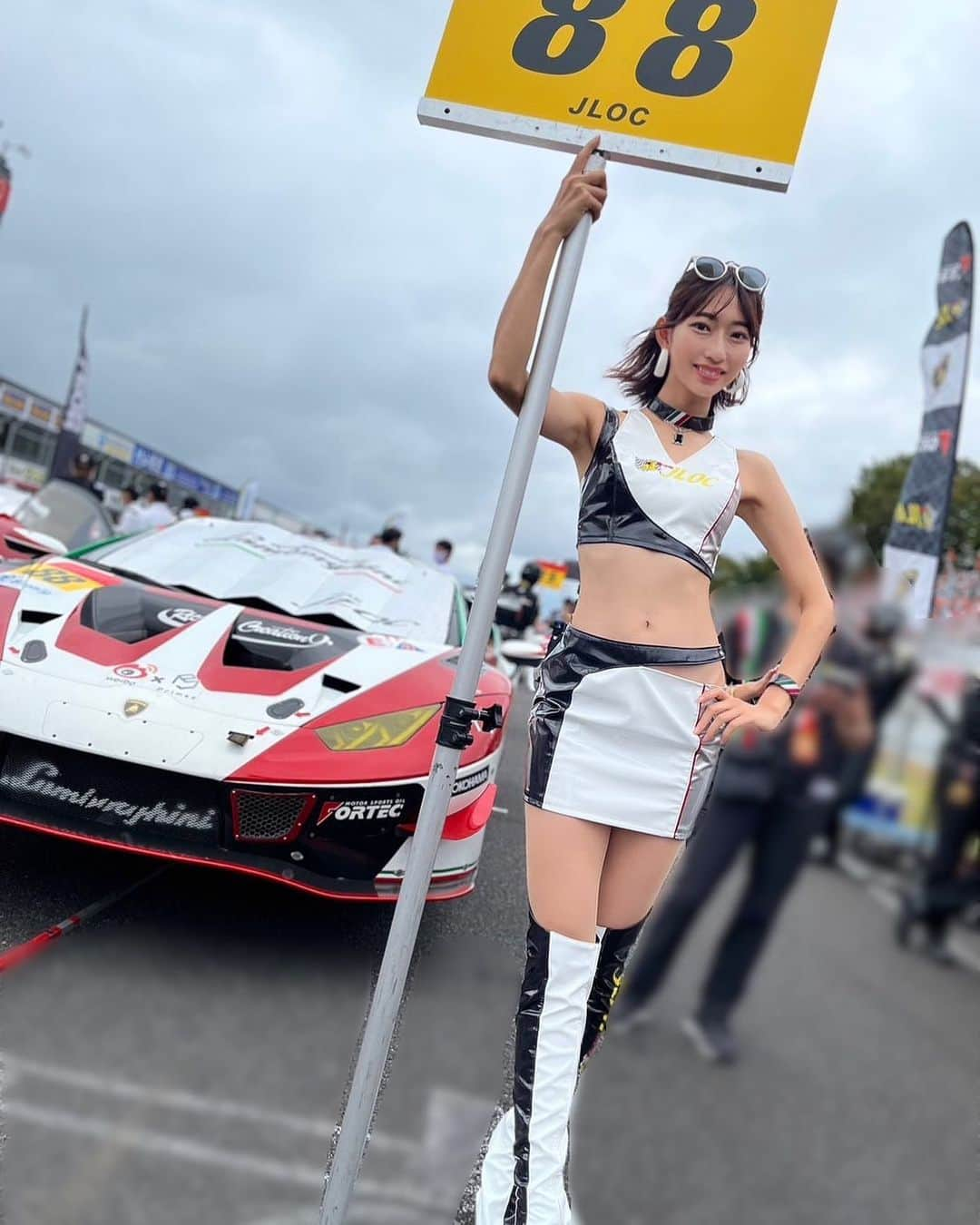 早川みゆきさんのインスタグラム写真 - (早川みゆきInstagram)「. SUPERGT Rd.6 SUGO ありがとうございました！！🦬✨  今日の決勝ではグリッドを担当させていただきました✨  そして、88号車は13位でフィニッシュでした！ 私の次の参加は最終戦になりますが、来月のオートポリスも88号車を応援します！🔥  #supergt #スポーツランドsugo #レースクイーン #rq #88号車 #ランボルギーニ #supergt2022 #weiboprimezランボルギーニgt3 #ウラカン」9月18日 23時52分 - miyuki_hykw