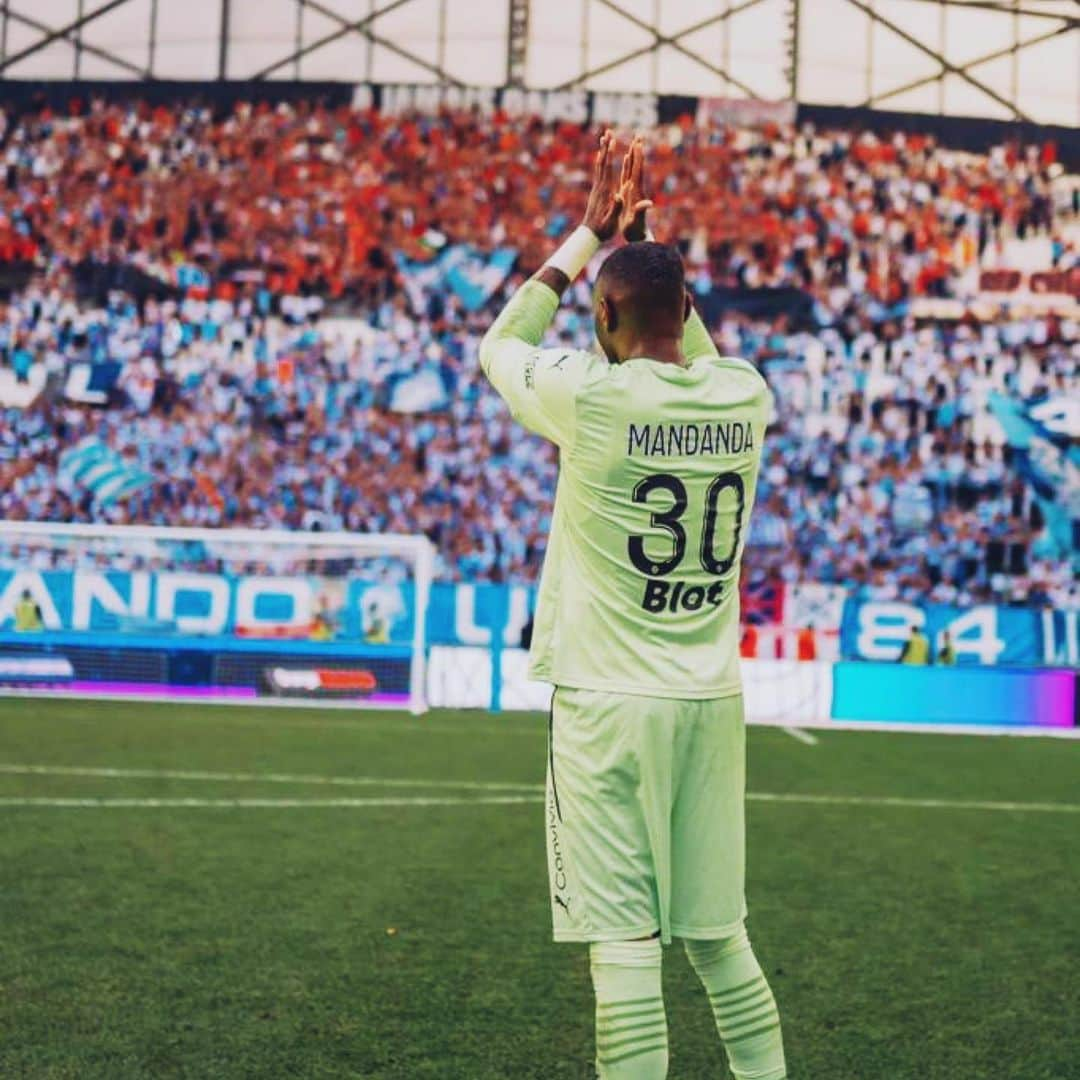 スティーヴ・マンダンダさんのインスタグラム写真 - (スティーヴ・マンダンダInstagram)「Belle performance de notre équipe  @staderennaisfc un bon point de pris ! Cap sur les prochains matchs. Marseillais, ce retour au vélodrome je l’attendais… Et c’est avec énormément d’émotions que je suis rentré dans le stade. Beaucoup de souvenirs et un accueil extraordinaire de votre part, merci pour ce beau moment et à bientôt..」9月19日 2時47分 - stevemandanda1