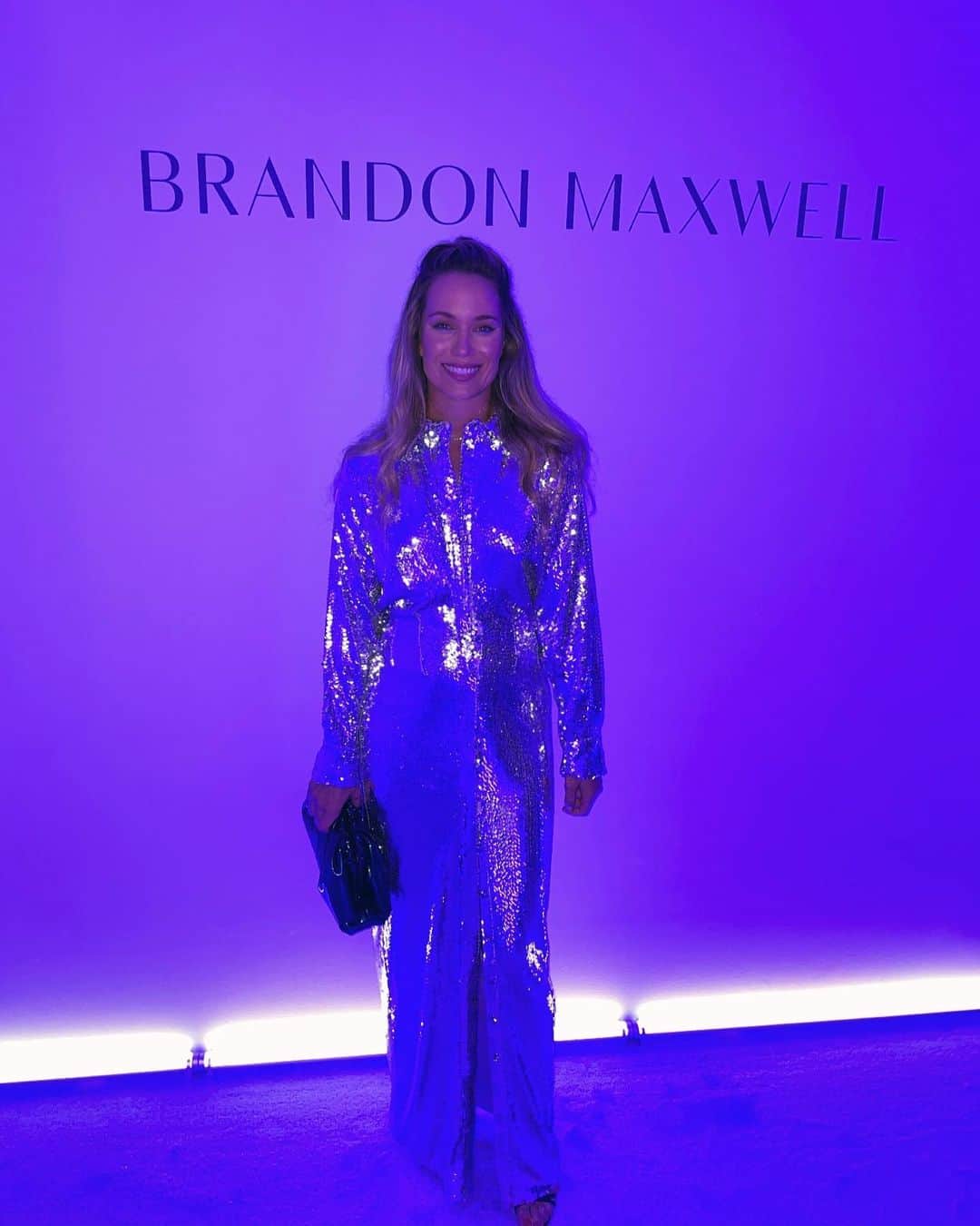 ダニエル・コリンズのインスタグラム：「Thank you @brandonmaxwell 🥳 I never want to take this gown off🥰」