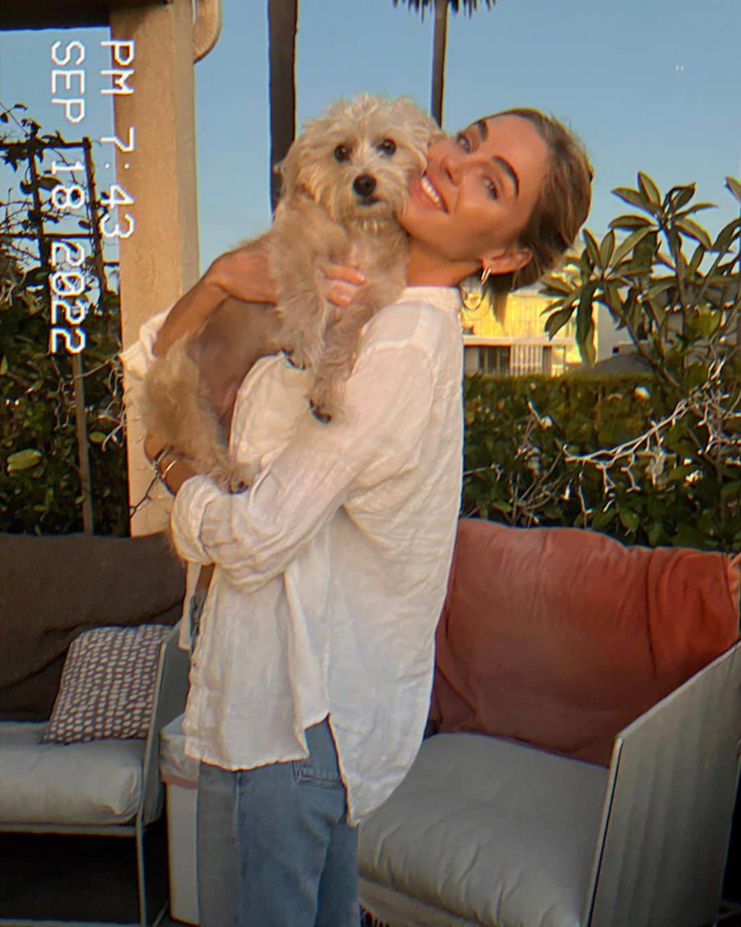 Elizabeth Turnerのインスタグラム：「woman's best friend 🐶🫶🏼 #adoptdontshop」