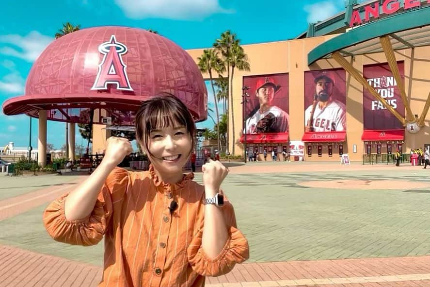 小嶋彩乃さんのインスタグラム写真 - (小嶋彩乃Instagram)「Monday MLB - 6:54pm (JST)  9/19 よる6:54  BSテレビ東京 昨日ベーブルースの記録にならんだ大谷翔平選手！今シーズンもあとわずか！ア・リーグ2年連続MVP獲得、そしてベーブルースの記録を塗り替える歴史的な瞬間となるか？まだまだ目が離せませんね🤩 #メジャーリーグ #大谷翔平 #リポーター #mlb #losangelesangels #shoheiohtani #アメリカ生活」9月19日 12時27分 - ayano_realtorusa