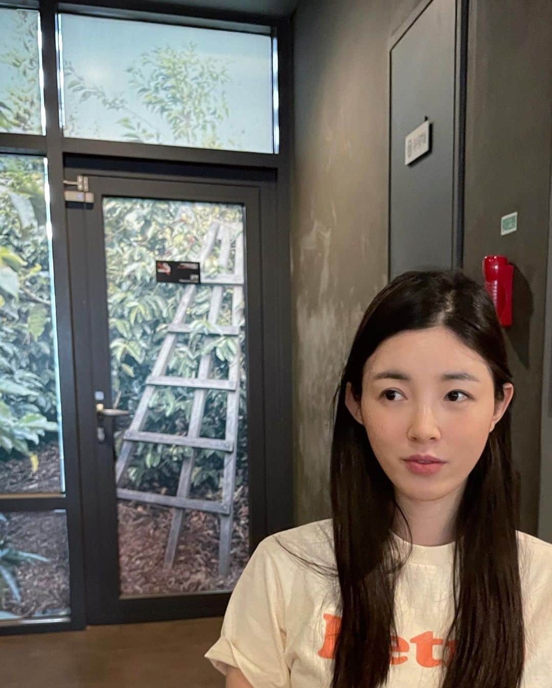 ユ・スンオクのインスタグラム：「익살스러옥」
